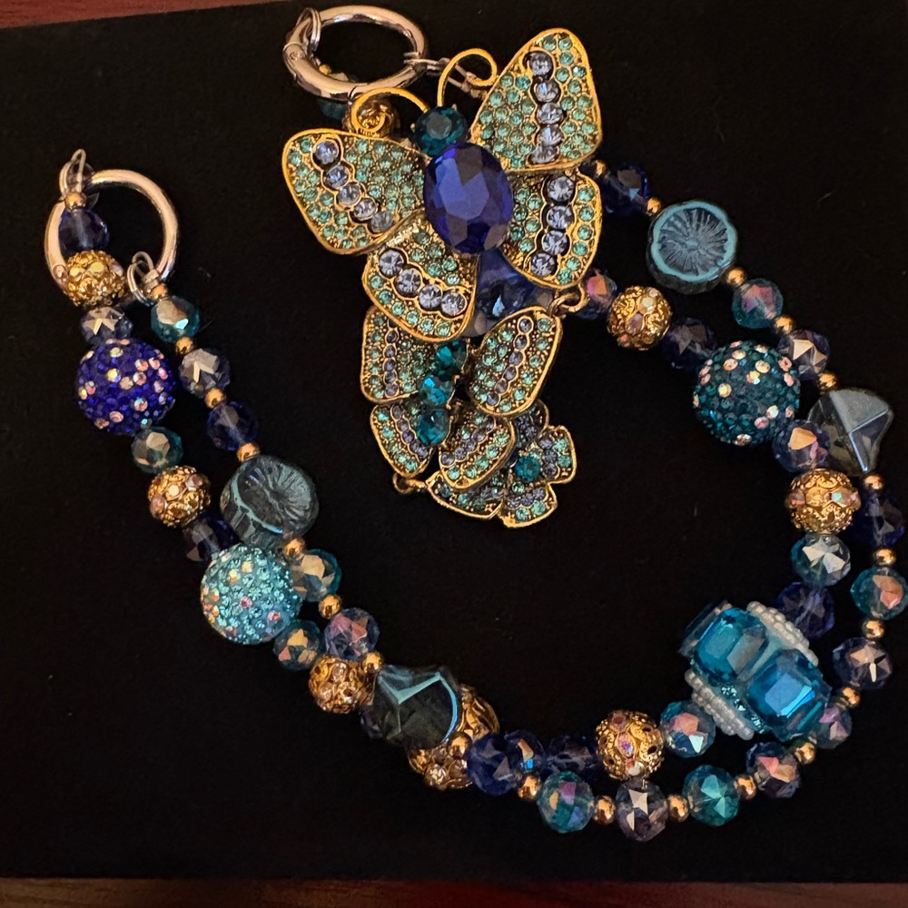 Elegant Blue and Gold Butterflies Beaded Purse Charm